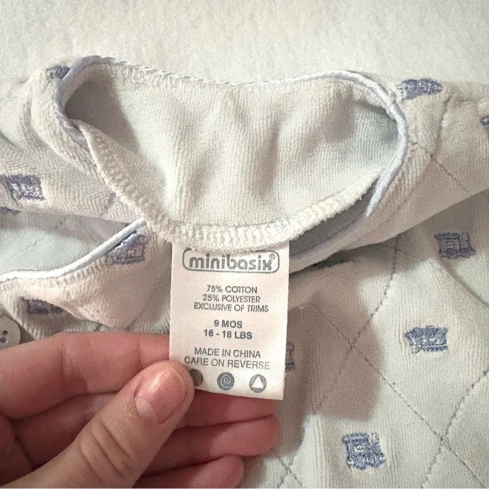 Vintage Kids Baby Boy Blue Embroidered Train Car Velvet Footie Sleeper Size 9M